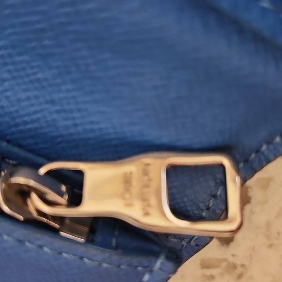 Louis Vuitton RARE Gradient Blue Monogram Wallet/Passport Holder - Picture 11 of 15